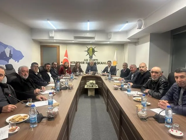 AK Parti Ataşehir İlçe Başkanlığı toplantısı